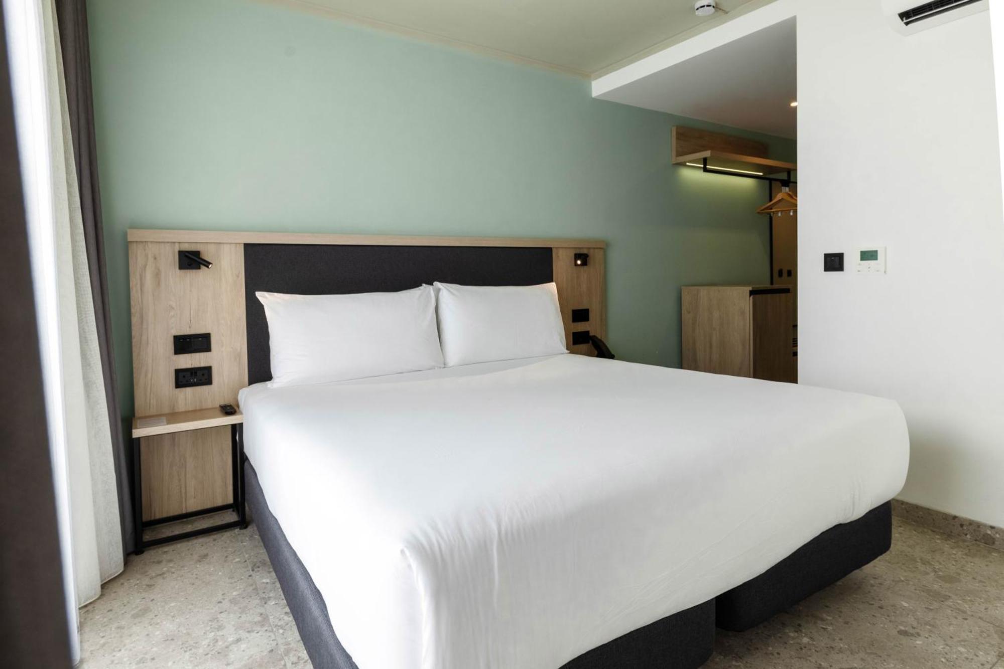 Hotel Levante St Julian'S, Affiliated By Melia Saint Julian's Ngoại thất bức ảnh